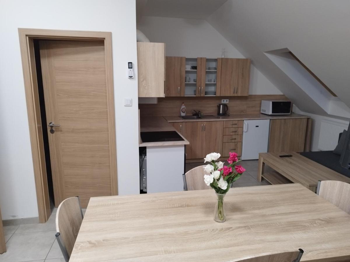 Avepo Apartmán Borohradek