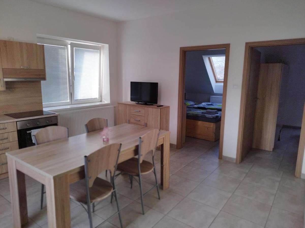 Avepo Apartment Borohradek